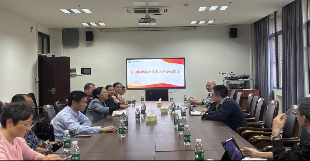 4261C33FDCC429A401D83E555FD_51F3A1DE_114C5 4261C33FDCC429A401D83E555FD_51F3A1DE_114C5